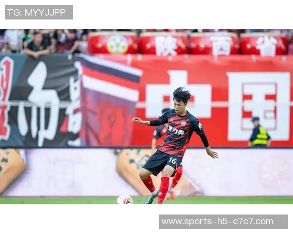 王博豪谈荷乙经历称新位置锻炼价值巨大体能状态良好