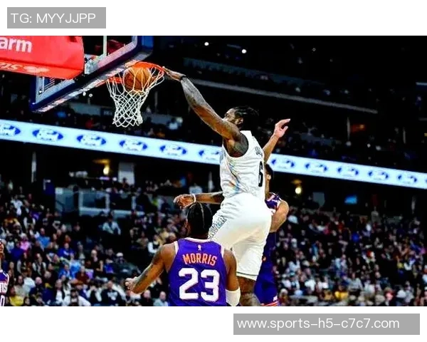 小乔丹内线强势补篮得手并成功加罚展现绝佳状态 小乔丹内线强势补篮得手并成功加罚展现绝佳状态